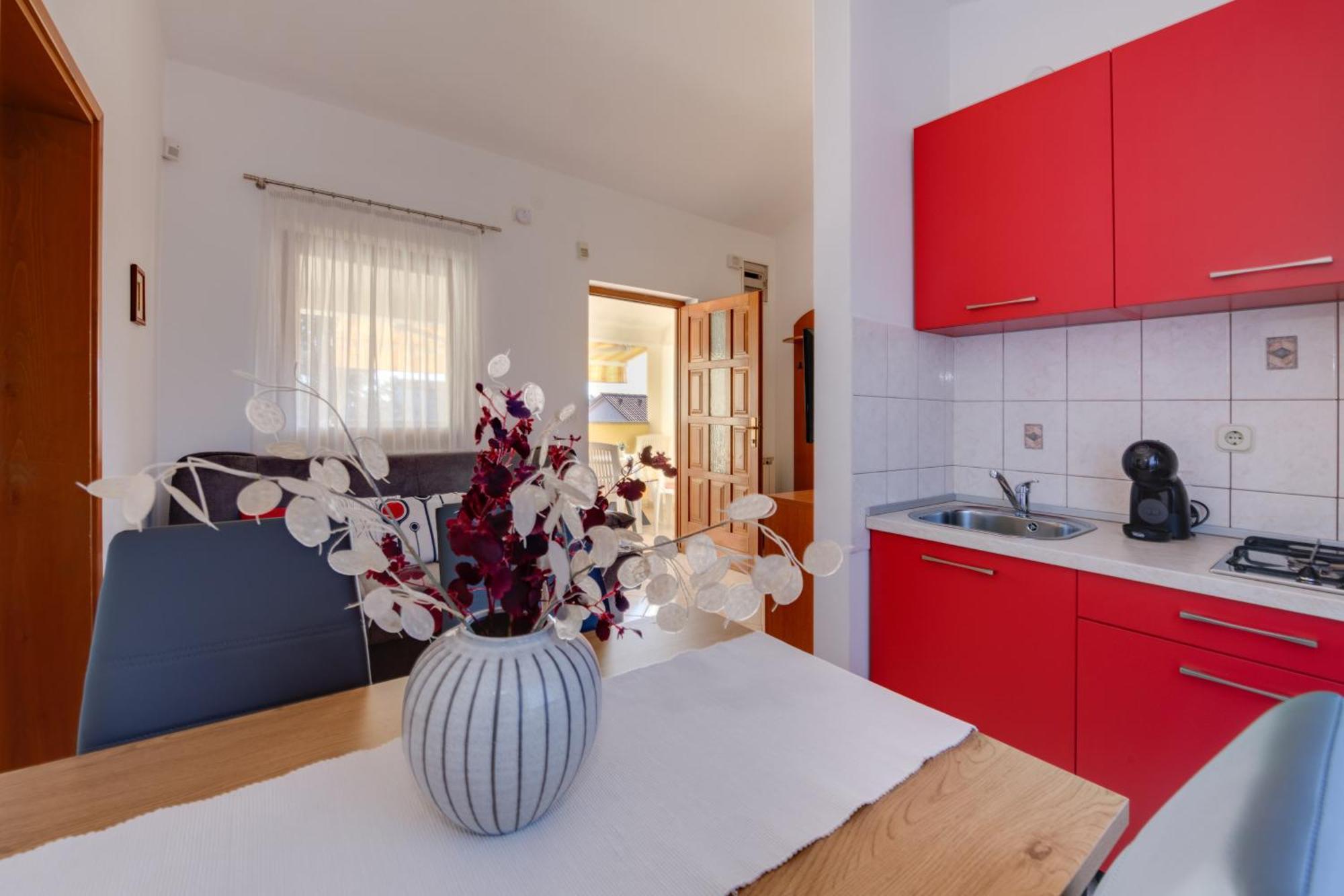 Villa Livia With Three Nice Apartments, Swimming Pool, Childrens Playground, Barbecue And Free Parking Ližnjan Esterno foto